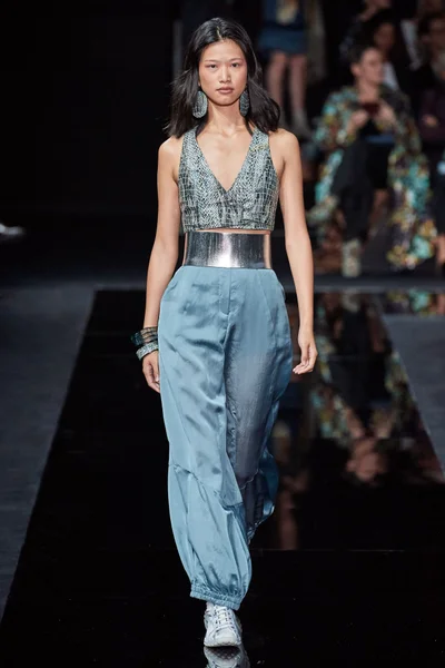 Look 33